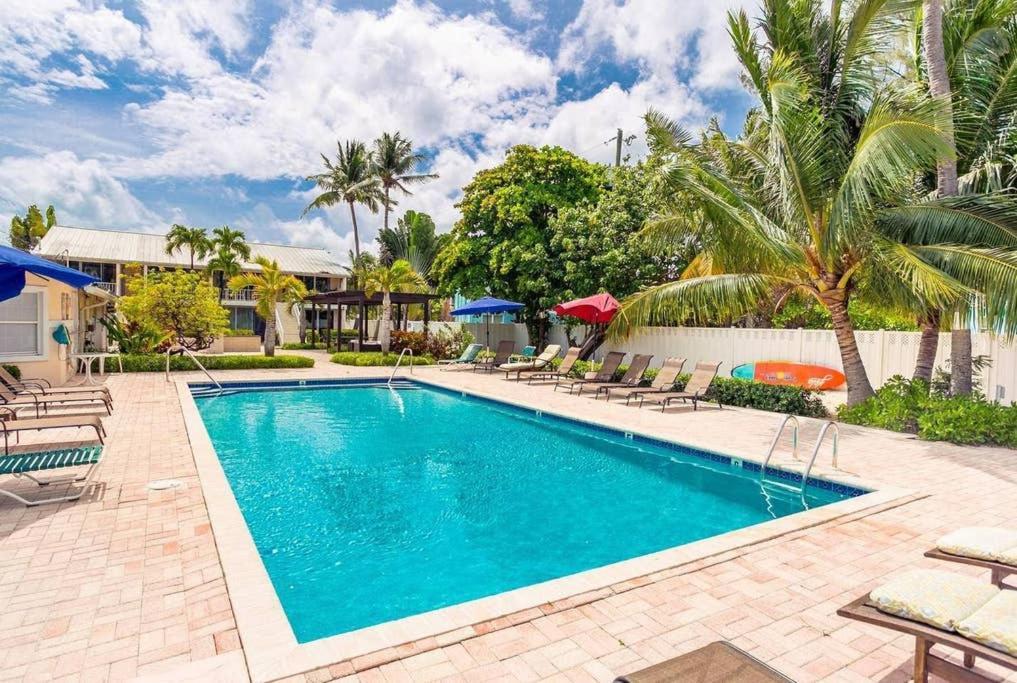 Beach Living At Island Pine Villas George Town Buitenkant foto