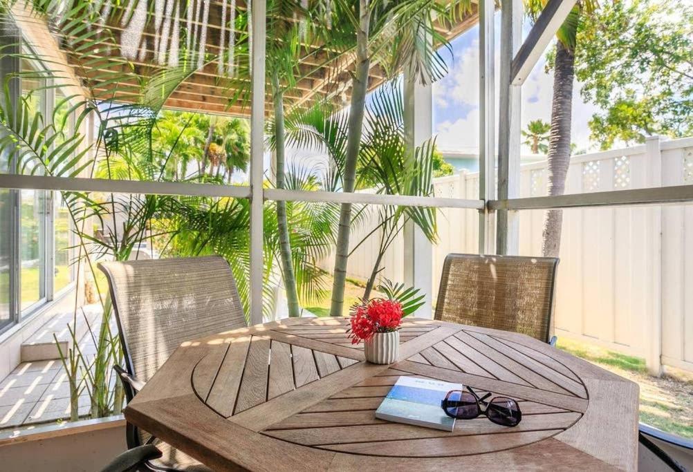 Beach Living At Island Pine Villas George Town Buitenkant foto